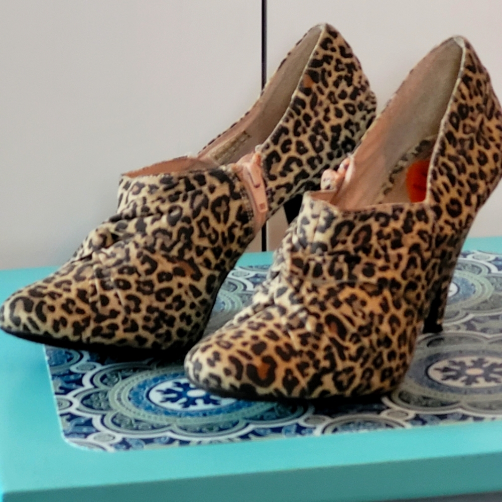 Rocket Dog Leopard Print Shoe-ties